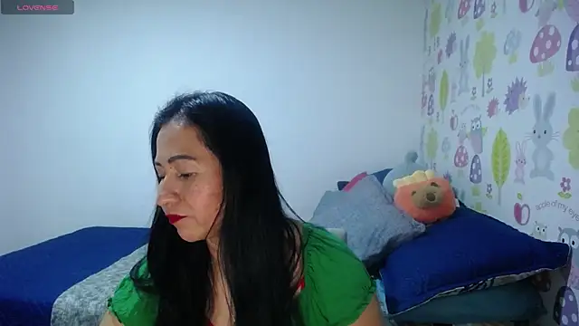 Tyna b online show from June 25, 2026, 6:56 pm