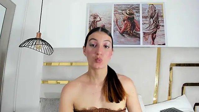 Emy-Ferrer online show from July 8, 2026, 11:31 pm