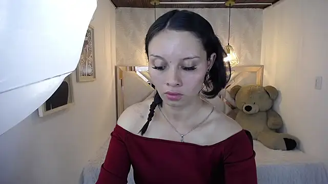 Snapshot of ahmy_ chatting on May 12, 2026, 8:28 pm ahmy online show from May 12, 2026, 8:28 pm
