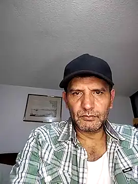 Snapshot of Senkoreman_hard chatting on April 15, 2026, 2:29 am Senkoreman hard online show from April 15, 2026, 2:29 am