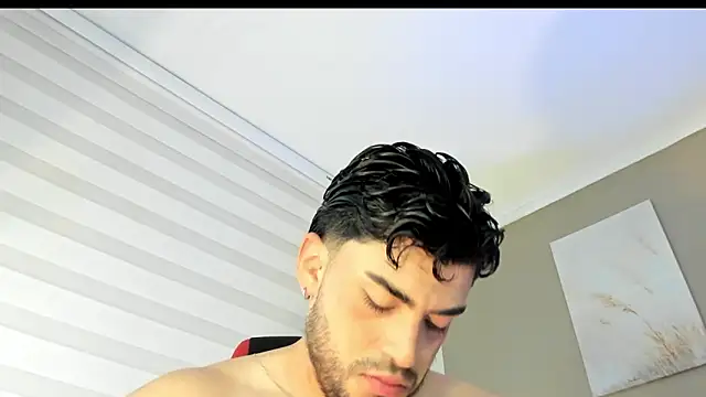 Snapshot of Alexander_Diazz chatting on April 10, 2026, 1:16 pm Alexander Diazz online show from April 10, 2026, 1:16 pm
