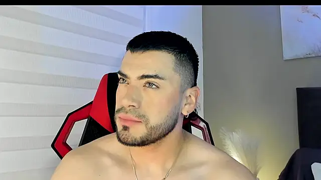 Snapshot of Alexander_Diazz chatting on April 25, 2026, 2:14 pm Alexander Diazz online show from April 25, 2026, 2:14 pm