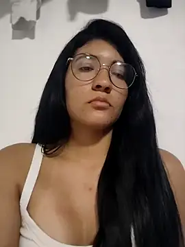 Ninaa velvett online show from April 16, 2026, 10:23 pm