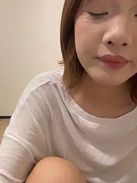 xiaohanbaby online show from April 19, 2026, 4:06 pm