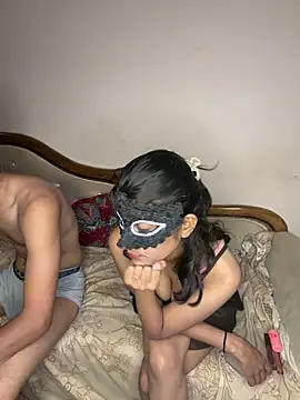 Snapshot of Love_Birds00 chatting on April 10, 2026, 9:25 am Love Birds00 online show from April 10, 2026, 9:25 am