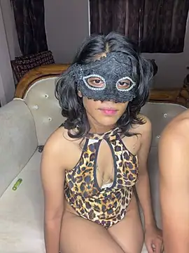 Love Birds00 online show from June 17, 2026, 8:28 am