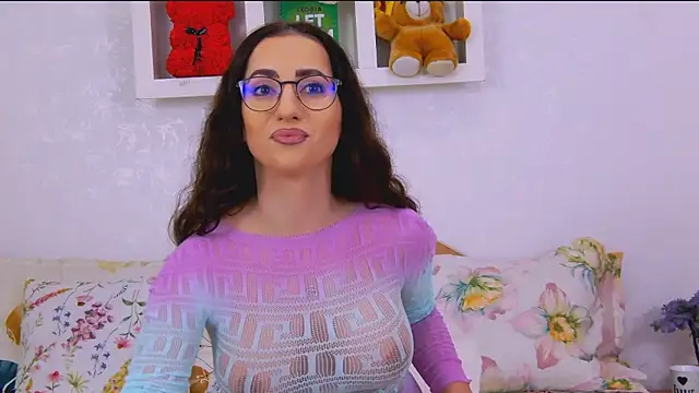 KarolDolly05 online show from May 4, 2026, 1:51 pm
