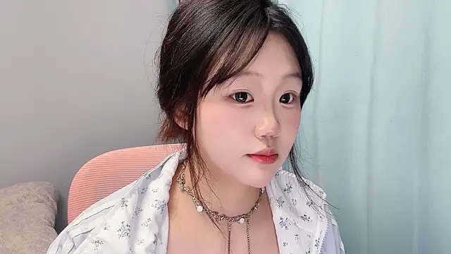 Lilababy00 online show from April 19, 2026, 8:24 am