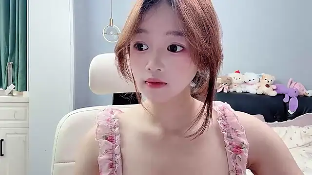 Lilababy00 online show from May 23, 2026, 5:23 am