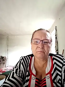 Snapshot of IngaLuna48 chatting on June 3, 2026, 1:36 pm IngaLuna48 online show from June 3, 2026, 1:36 pm
