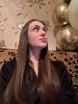 AlinaLove3213 online show from May 3, 2026, 6:25 pm