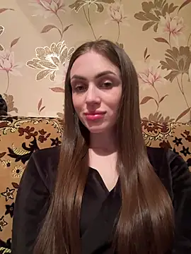 AlinaLove3213 online show from May 12, 2026, 7:44 pm