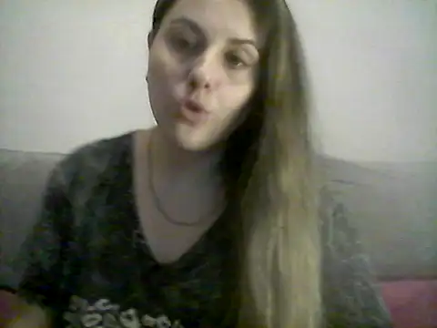 Snapshot of SoyMaraLuxe chatting on April 7, 2026, 5:13 pm SoyMaraLuxe online show from April 7, 2026, 5:13 pm