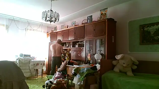 Snapshot of Luceriusbigass chatting on February 14, 2026, 8:55 am Luceriusbigass online show from February 14, 2026, 8:55 am
