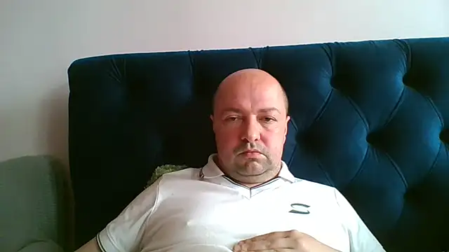 Snapshot of Luceriusbigass chatting on May 16, 2026, 6:32 am Luceriusbigass online show from May 16, 2026, 6:32 am