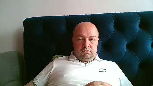 Snapshot of Luceriusbigass chatting on May 16, 2026, 6:54 am Luceriusbigass online show from May 16, 2026, 6:54 am