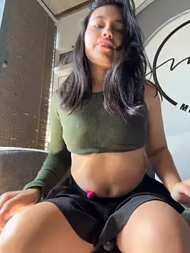 VioletRousee online show from June 11, 2026, 1:53 pm
