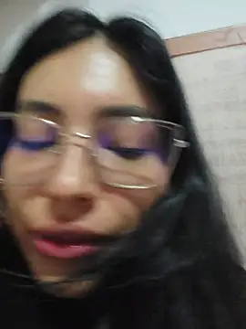 Snapshot of VioletRousee chatting on July 13, 2026, 4:37 am VioletRousee online show from July 13, 2026, 4:37 am