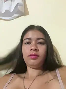 Snapshot of Kloe_zaf chatting on June 3, 2026, 8:28 am Kloe zaf online show from June 3, 2026, 8:28 am
