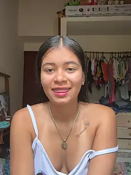 Snapshot of Kloe_zaf chatting on June 5, 2026, 8:58 pm Kloe zaf online show from June 5, 2026, 8:58 pm