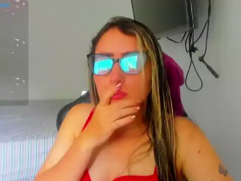 BellaTxM  online show from April 14, 2026, 7:42 pm