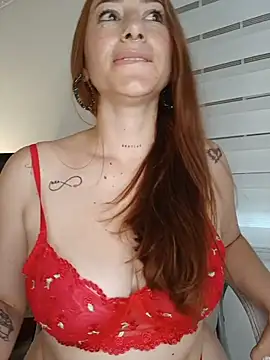 mollysweetx online show from April 30, 2026, 8:57 pm