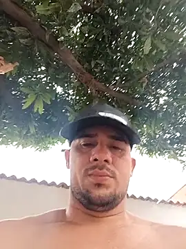 franDuxxx online show from April 8, 2026, 1:55 pm