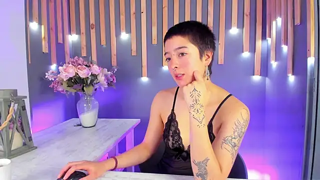 Snapshot of Atheena__ chatting on April 21, 2026, 1:06 pm Atheena online show from April 21, 2026, 1:06 pm