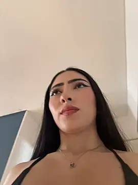 AMBERBUNNY  online show from May 3, 2026, 1:50 pm