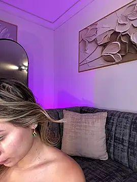 AmyRusso online show from April 23, 2026, 2:57 am
