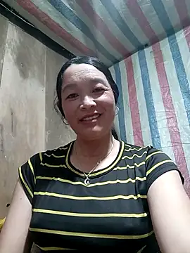 Snapshot of vanlucky2 chatting on May 4, 2026, 11:28 am vanlucky2 online show from May 4, 2026, 11:28 am