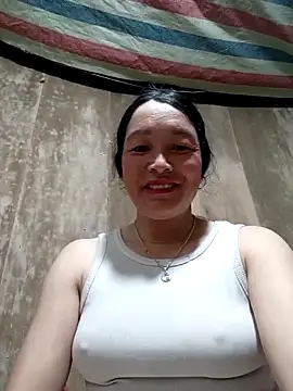 Snapshot of vanlucky2 chatting on May 5, 2026, 11:46 pm vanlucky2 online show from May 5, 2026, 11:46 pm