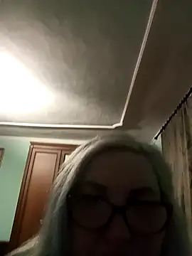 Snapshot of AureliaSky598 chatting on April 25, 2026, 6:38 pm AureliaSky598 online show from April 25, 2026, 6:38 pm