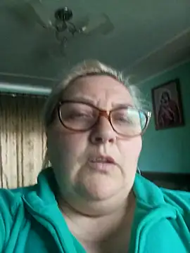 Snapshot of AureliaSky598 chatting on May 7, 2026, 2:44 pm AureliaSky598 online show from May 7, 2026, 2:44 pm