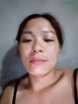 Snapshot of mia0033 chatting on April 28, 2026, 2:33 pm mia0033 online show from April 28, 2026, 2:33 pm