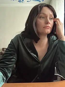 Snapshot of Ann_Hunt chatting on April 14, 2026, 10:21 am Ann Hunt online show from April 14, 2026, 10:21 am