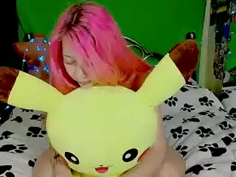 Snapshot of Sansarella chatting on December 4, 2024, 8:40 pm Sansarella online show from December 4, 2024, 8:40 pm