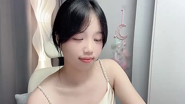 Xiaoqing00 online show from June 3, 2026, 2:33 pm