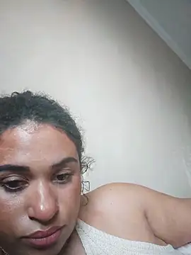 Snapshot of Rootsun chatting on April 11, 2026, 8:24 pm Rootsun online show from April 11, 2026, 8:24 pm