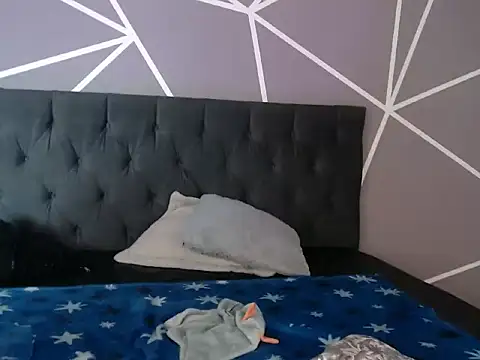 Violett1126 online show from April 13, 2026, 5:13 am