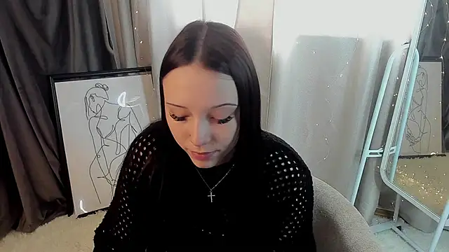 BonnieeMcKinney online show from April 22, 2026, 8:28 am