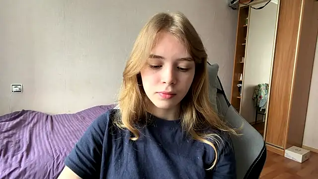 HebrewRiding online show from June 15, 2026, 7:43 am