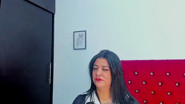 Katty West online show from April 11, 2026, 7:40 pm