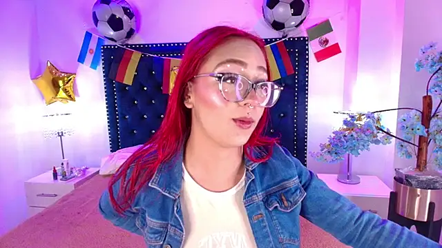 Amelie adams online show from June 15, 2026, 11:12 am