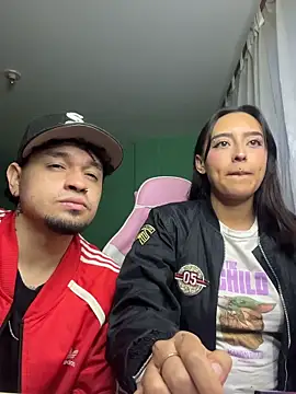 hotlatinocouple   online show from May 29, 2026, 11:14 pm
