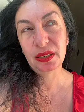 Snapshot of Lizzaa80 chatting on July 13, 2026, 4:10 pm Lizzaa80 online show from July 13, 2026, 4:10 pm