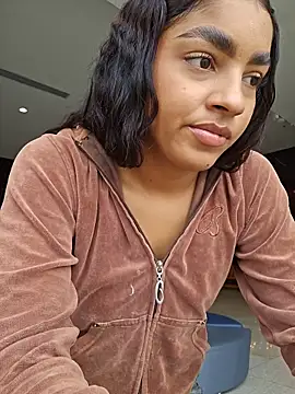 Snapshot of Milu_Luthor chatting on May 4, 2026, 4:03 pm Milu Luthor online show from May 4, 2026, 4:03 pm