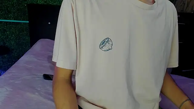 Snapshot of rafael_velvet chatting on April 10, 2026, 9:52 pm rafael velvet online show from April 10, 2026, 9:52 pm