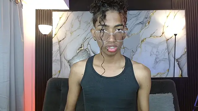 triiangel latinboy online show from May 15, 2026, 1:07 pm