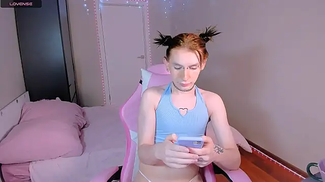 Mikaella Nicole online show from April 11, 2026, 8:24 pm